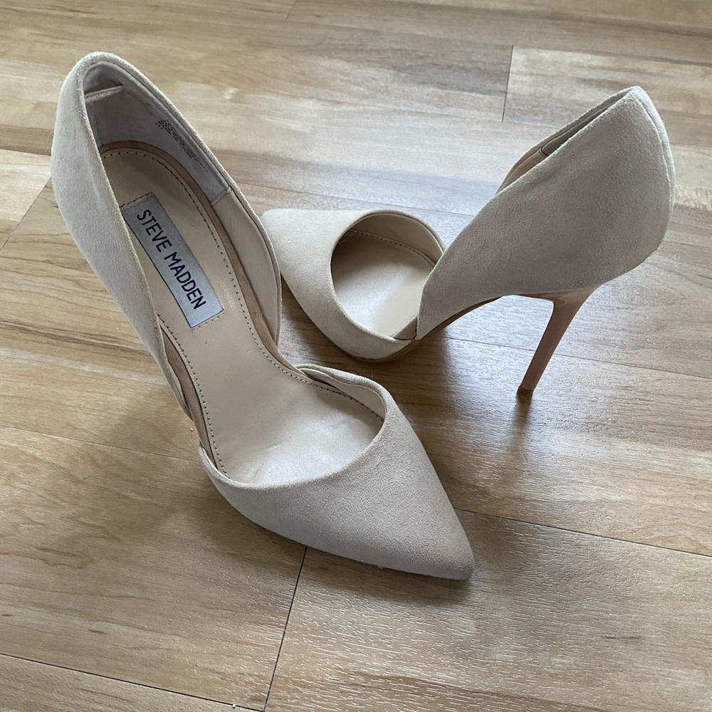 Steve Madden Varcityy Nude Heels